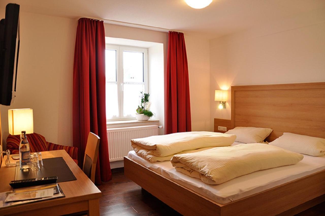 Hotel Gasthof Zum Goldenen Lamm Harburg  Exterior photo